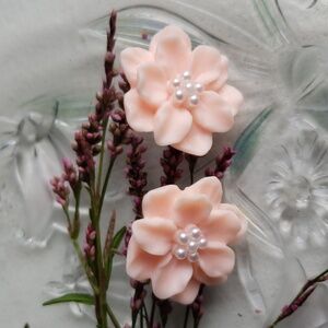 Peach Color Resin Camilla Floral Stud Earrings. NWT